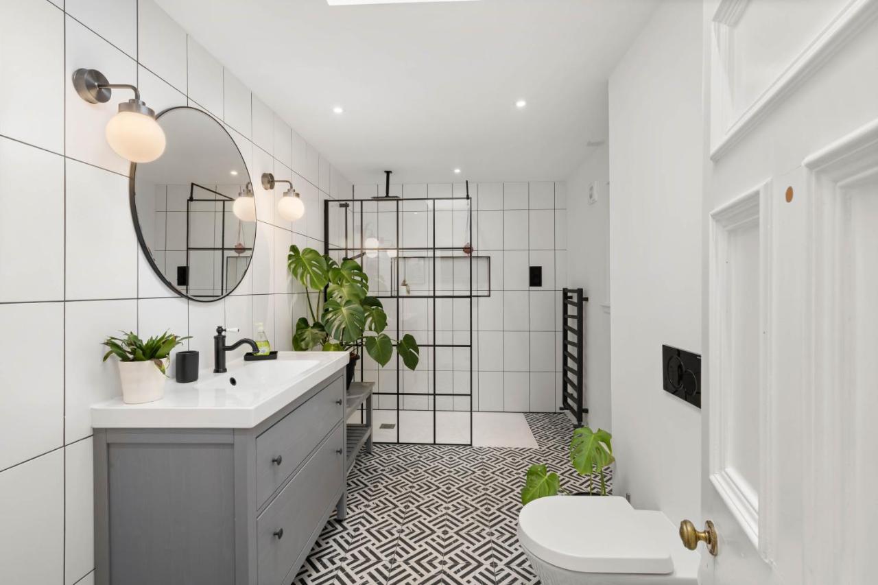 Gilmore House - 5 Bedroom Victorian Home With Hot Tub Blairgowrie and Rattray Esterno foto