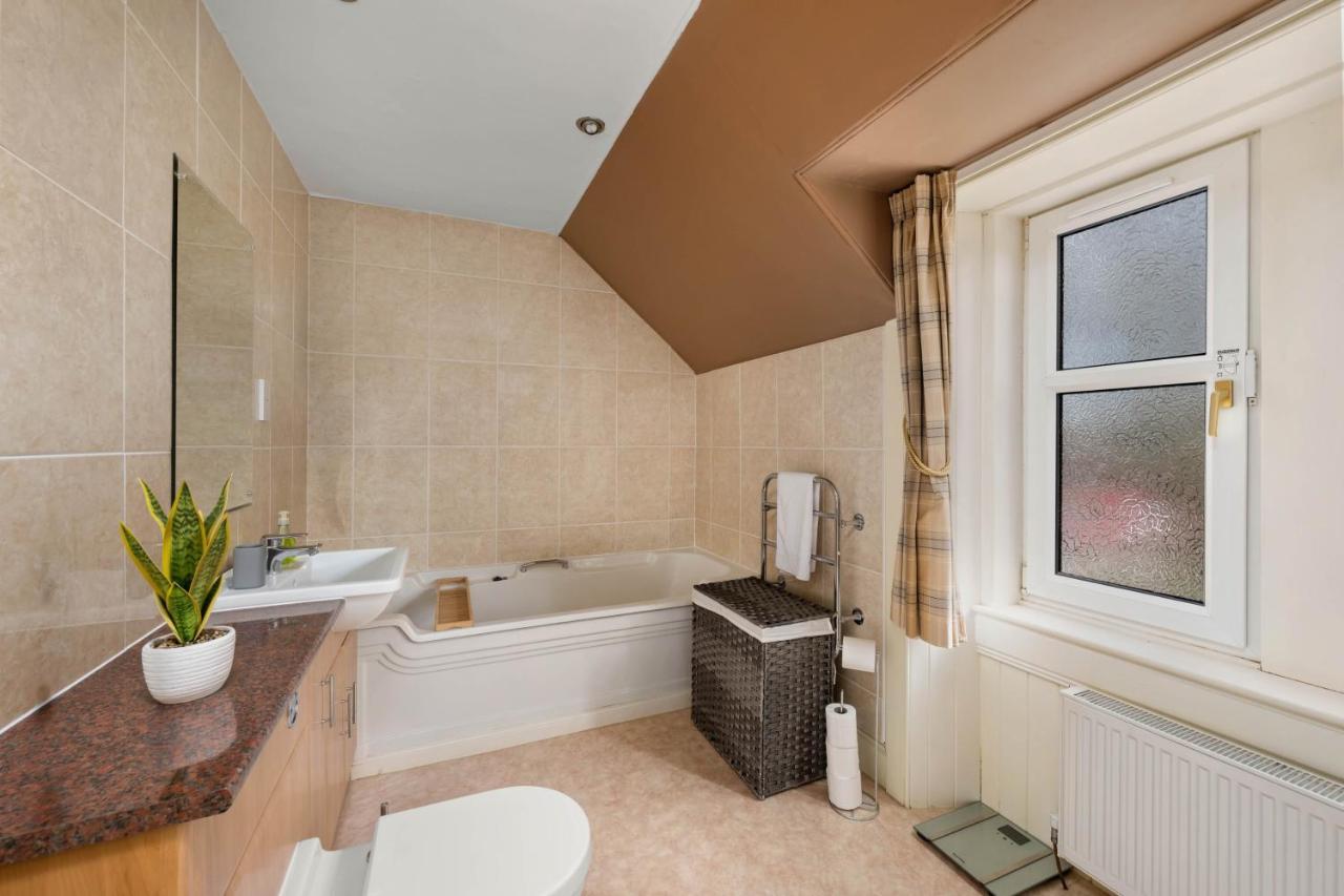 Gilmore House - 5 Bedroom Victorian Home With Hot Tub Blairgowrie and Rattray Esterno foto