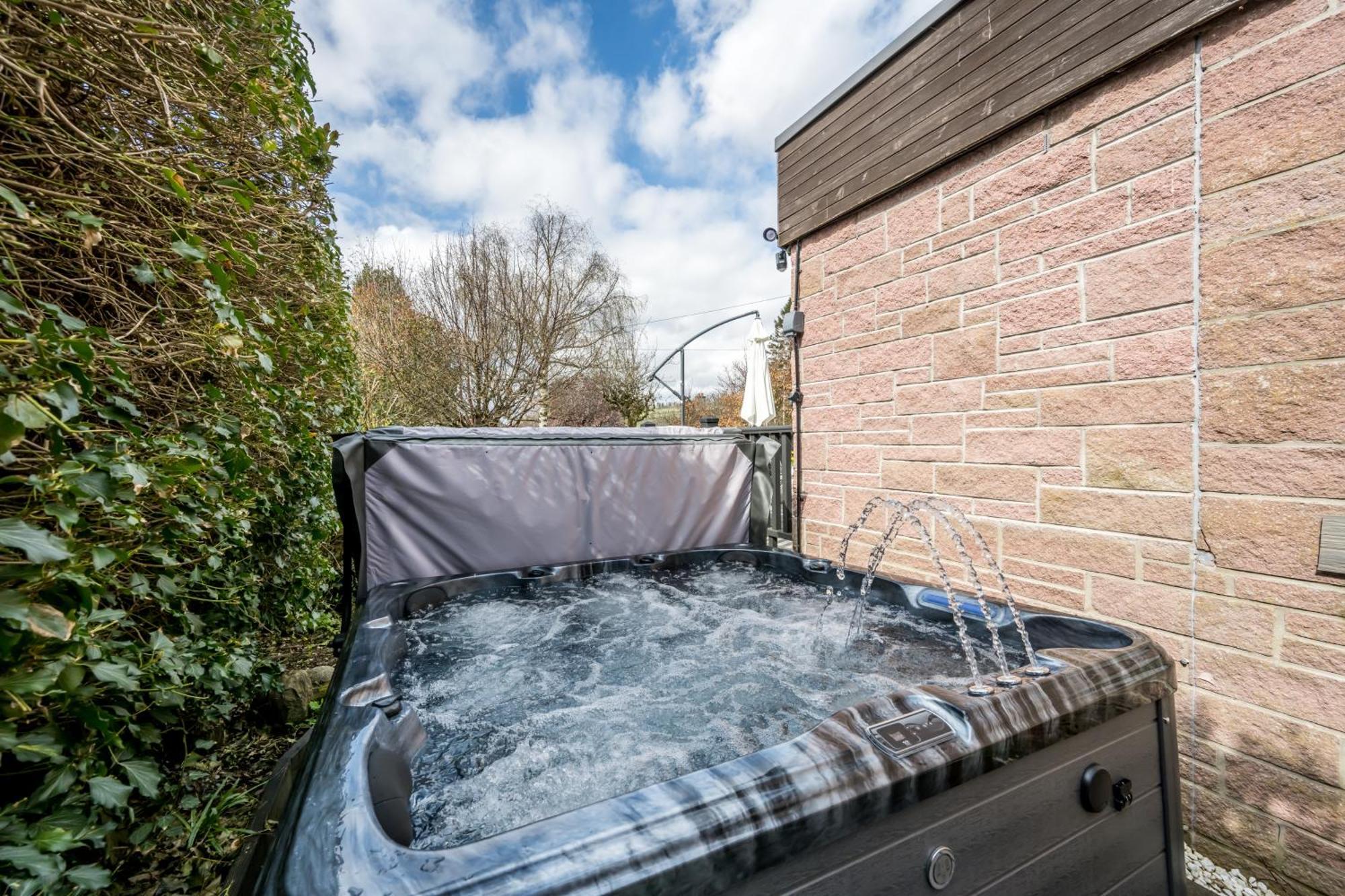 Gilmore House - 5 Bedroom Victorian Home With Hot Tub Blairgowrie and Rattray Esterno foto